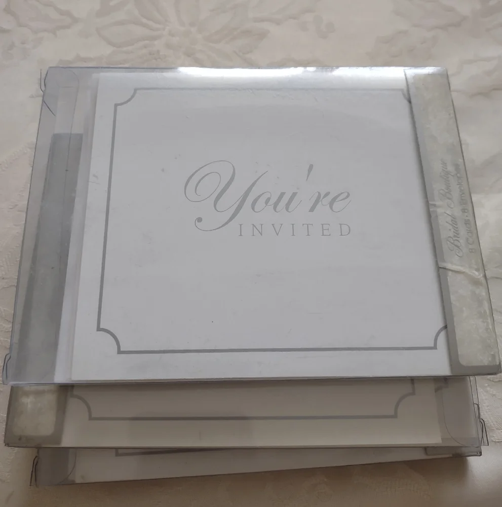 New 🆕 Bridal Boutique Invitations White Silver Frame